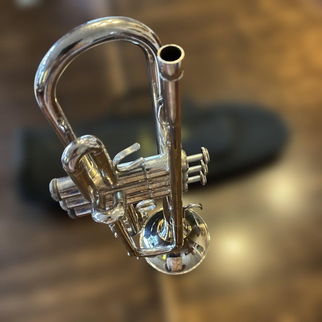 YAMAHAトランペットYTR2320ES とキャリングケース