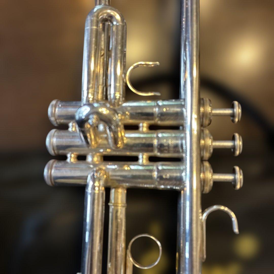 YAMAHAトランペットYTR2320ES とキャリングケース