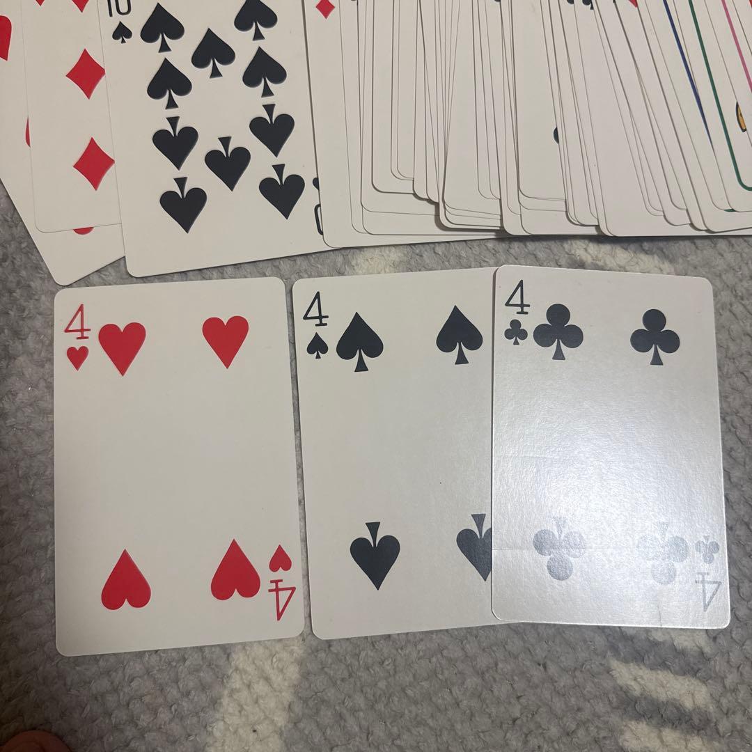 ハローキティ　ビックトランプ