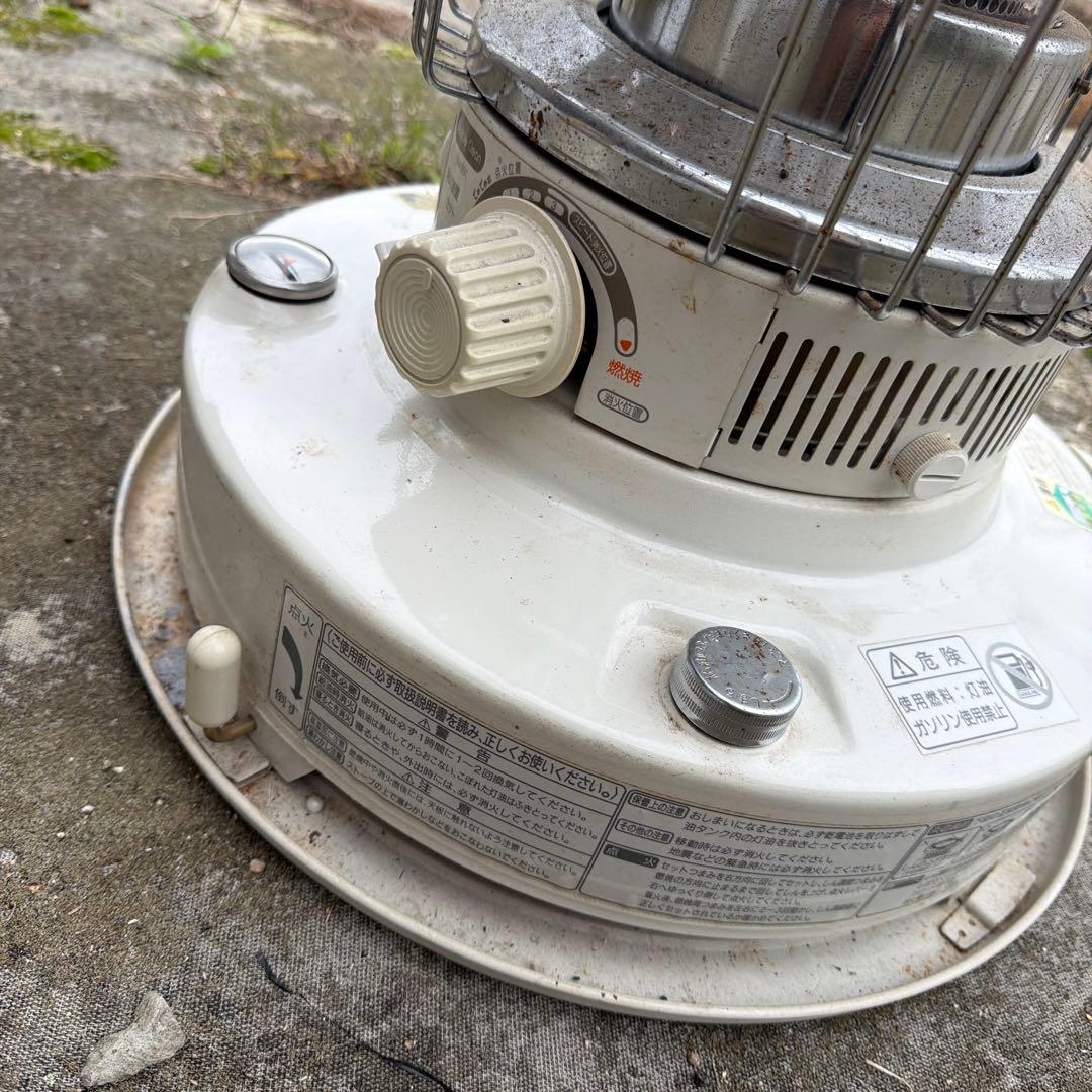 石油ストーブ ダイヤル式 ホワイト