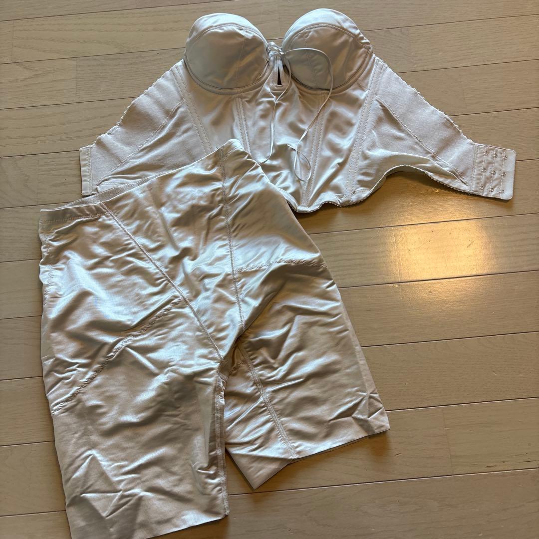 BRIDAL BEAUTE ブライダルインナー シャンパンベージュ