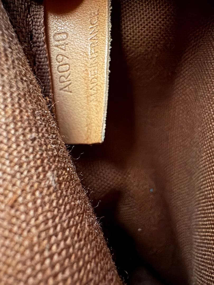 バッグ　LV ルイヴィトン　ソミュール30 ジャンク品