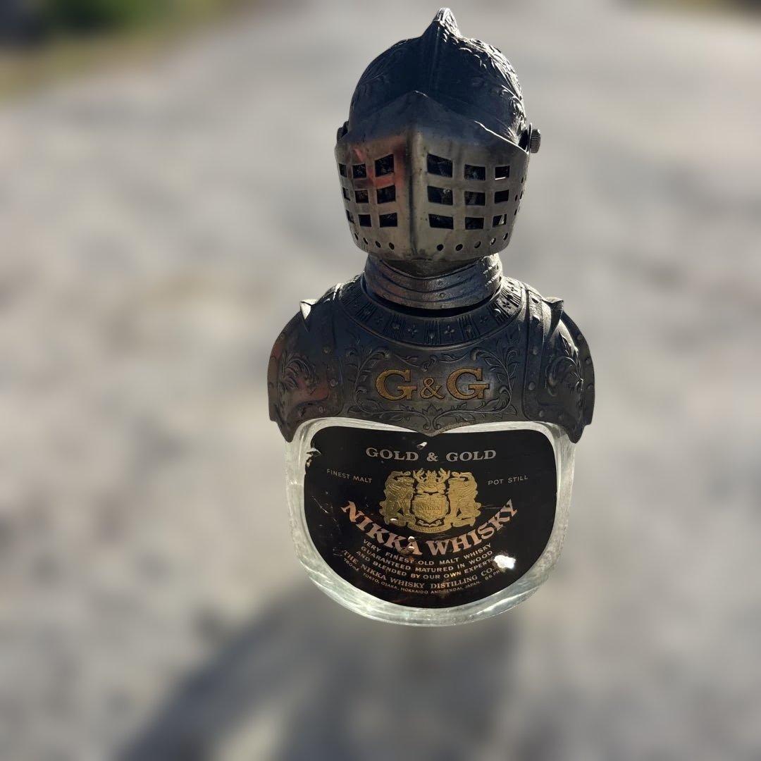 NIKKA WHISKY ゴールド＆ゴールド 750ml空ピン鎧兜　非売品
