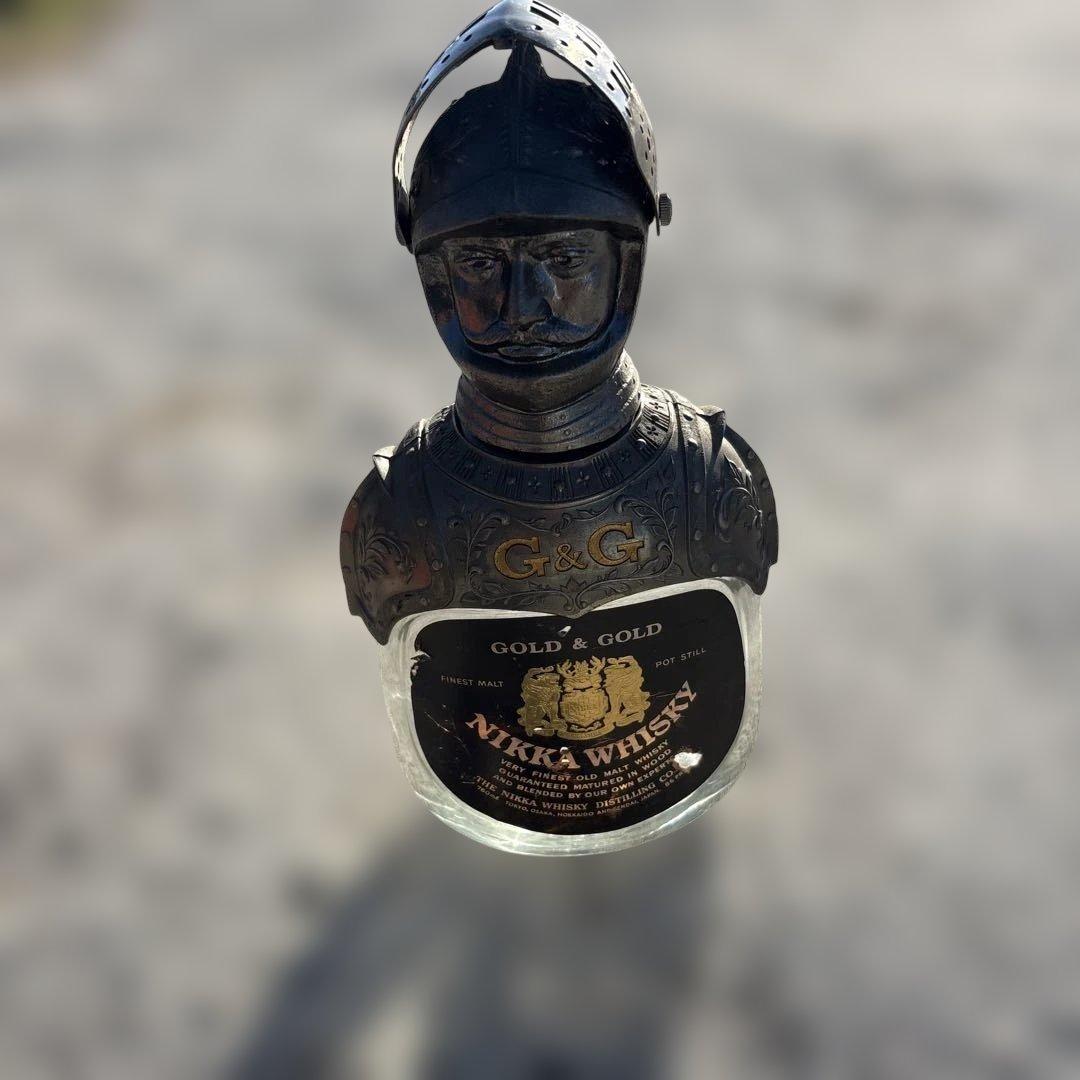 NIKKA WHISKY ゴールド＆ゴールド 750ml空ピン鎧兜　非売品