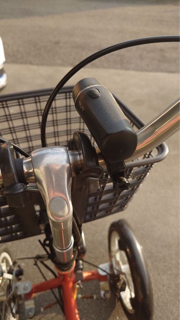 （ホワイト）けんきゃくん 電動四輪自転車