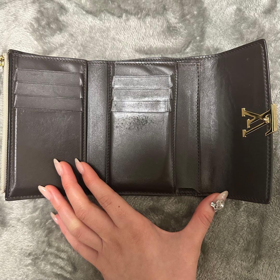 Louis Vuitton ポルトフォイユ・カプシーヌ コンパクト