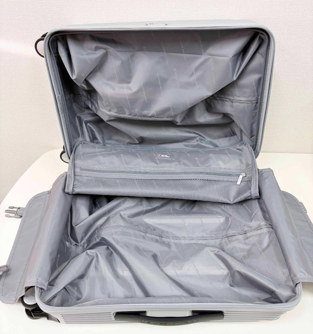 新品 ★ スイスミリタリー スーツケース 38.5L シルバー 機内持込 TSA