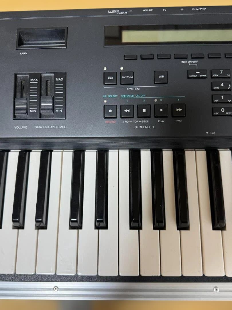 Yamaha V50 デジタルシンセサイザー