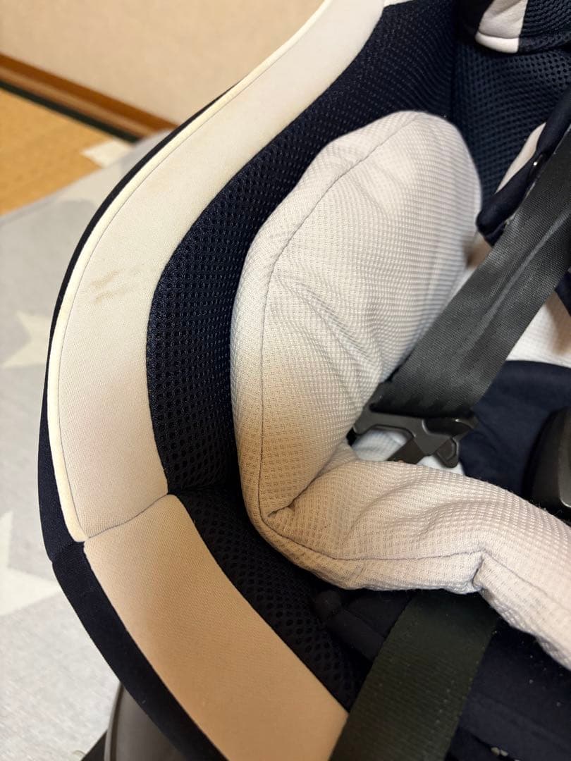 コンビ　チャイルドシート　クルムーヴスマート isofix