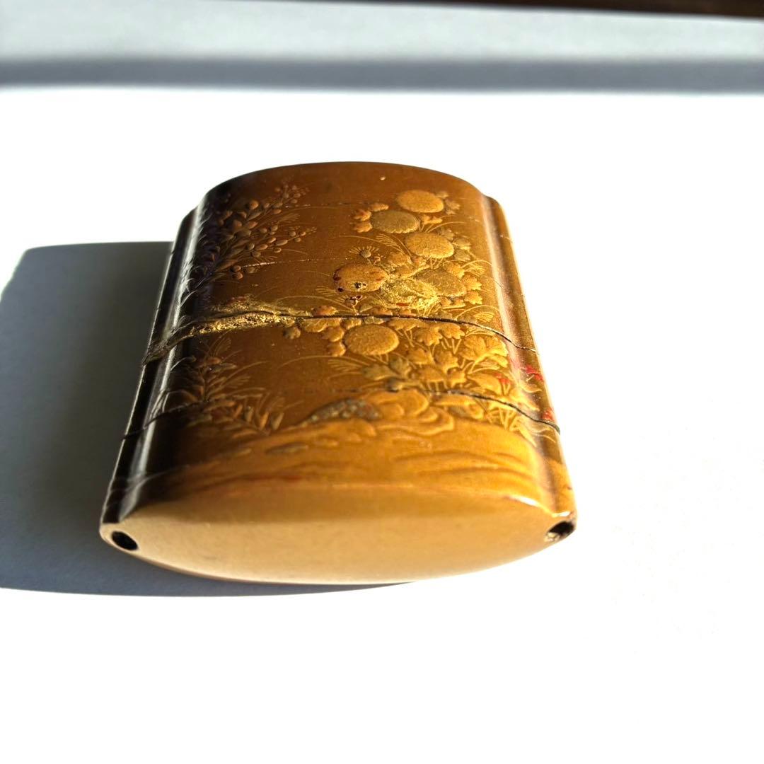 時代物　秋草金蒔絵　印籠　18