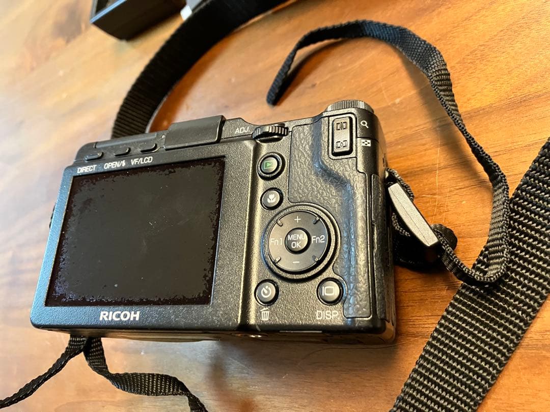 【RICOH】GXR デジタルカメラ（8GBディスク付）