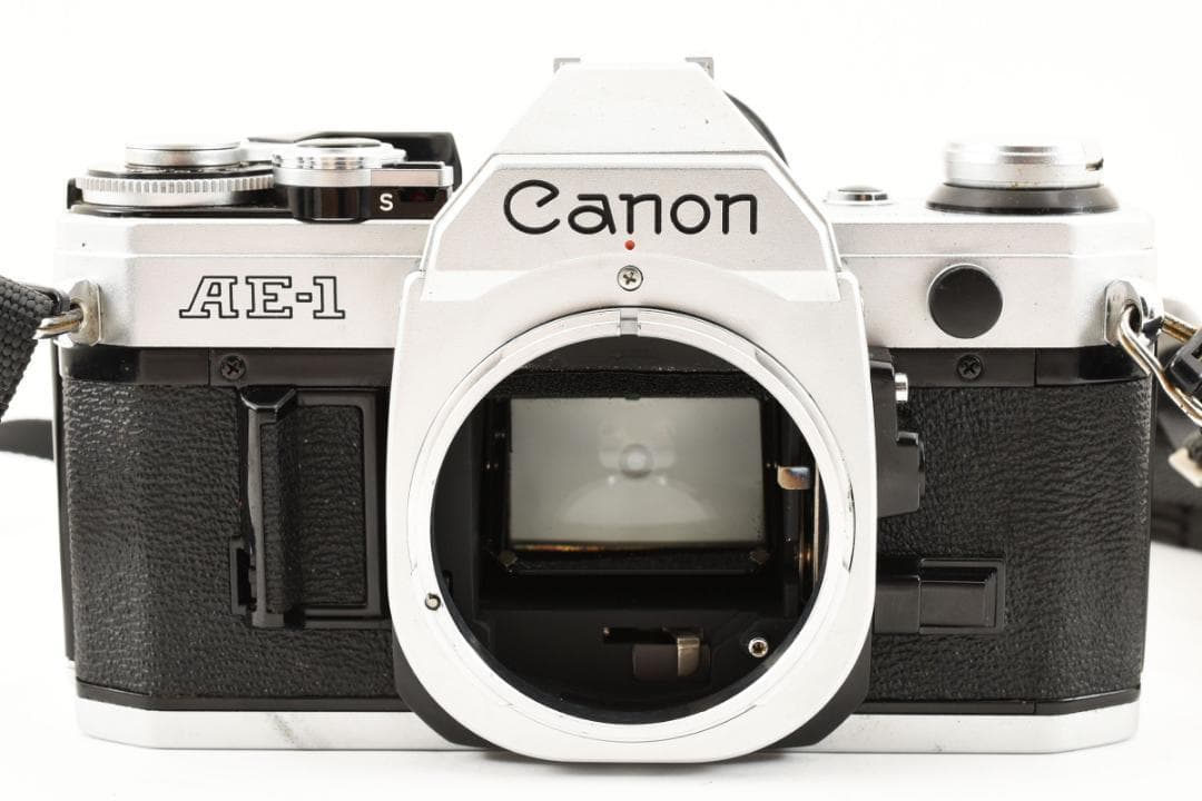 超美品 キャノン AE-1 シルバー フィルムカメラ モルト新品交換済 C713