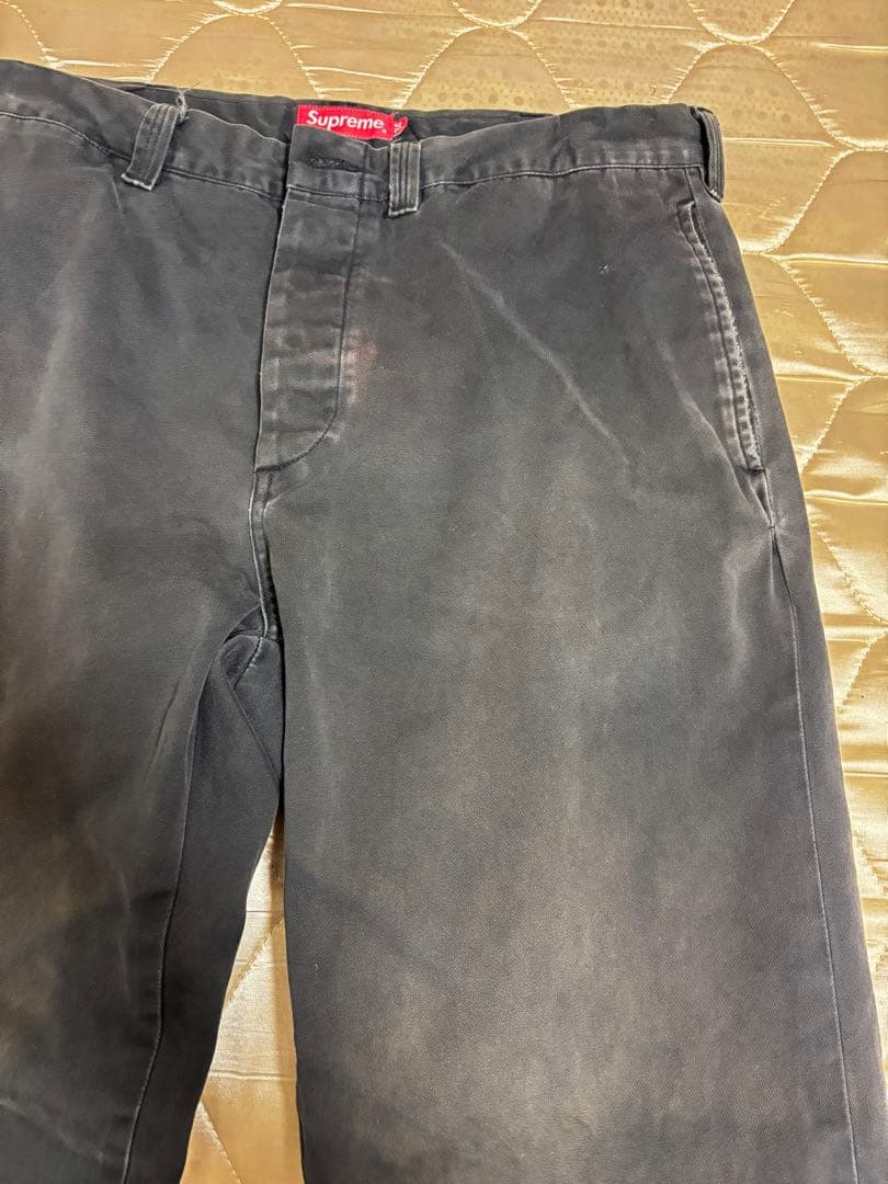 supreme チノパンツ