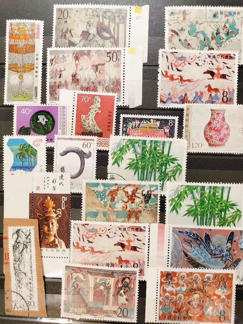 中国切手アルバム1冊＋バラいろいろまとめて　②