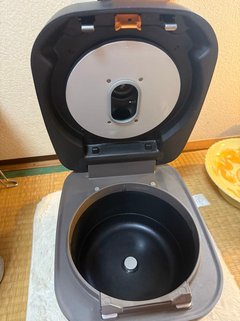 ジャンク　日立 炊飯器 RZ-W100DM -2023年製