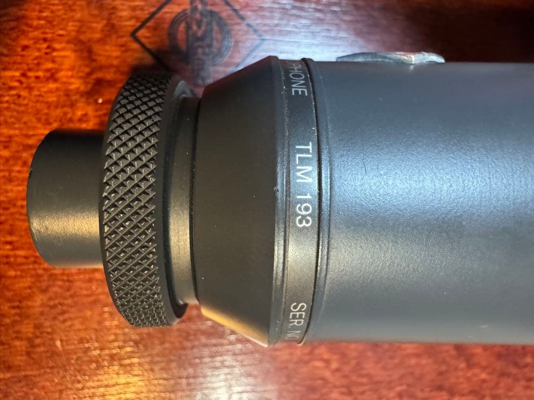 Neumann TLM 193 コンデンサーマイク 木製ケース付き