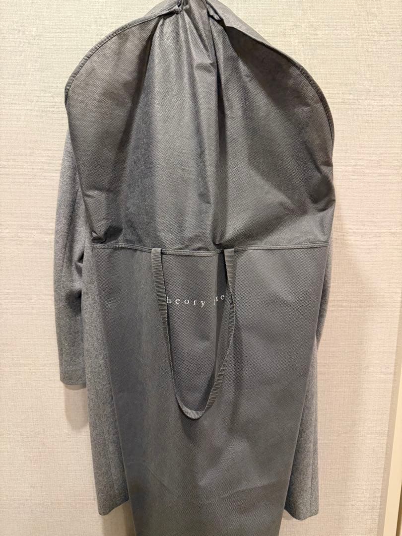 Theory luxe グレー チェスターコート シングルボタン　89,600円