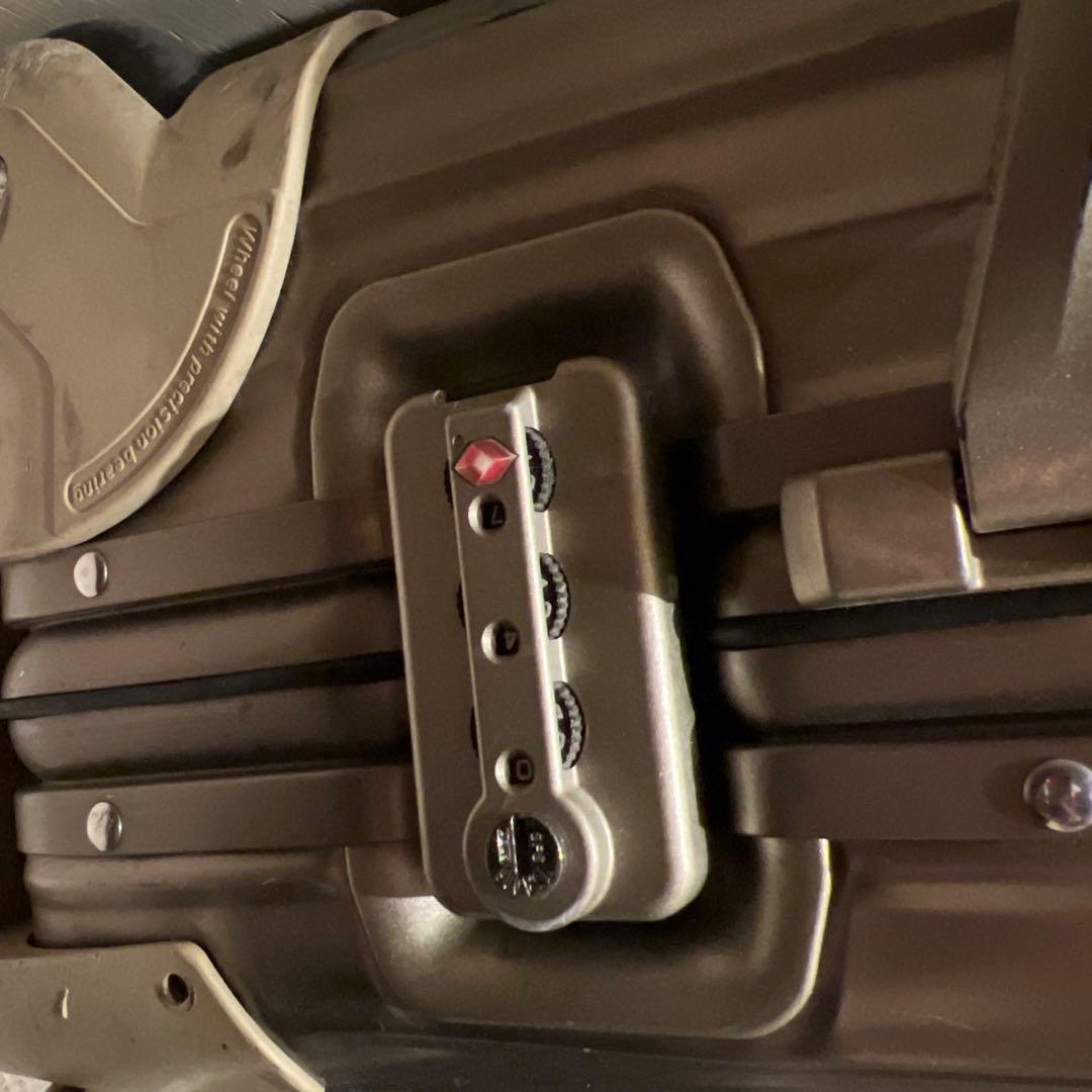 【希少】リモワRIMOWA トパーズ 2輪 ゴールド チタニウム