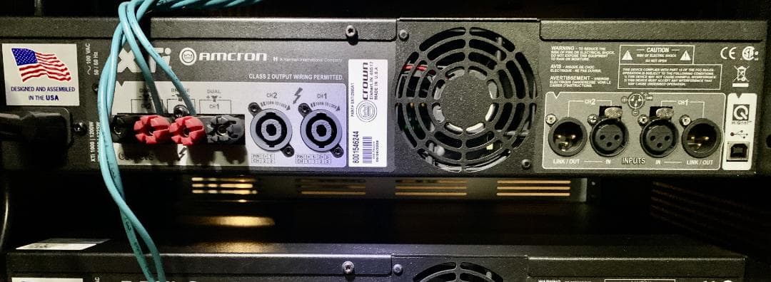 Crown XTi 2000 パワーアンプ 2台