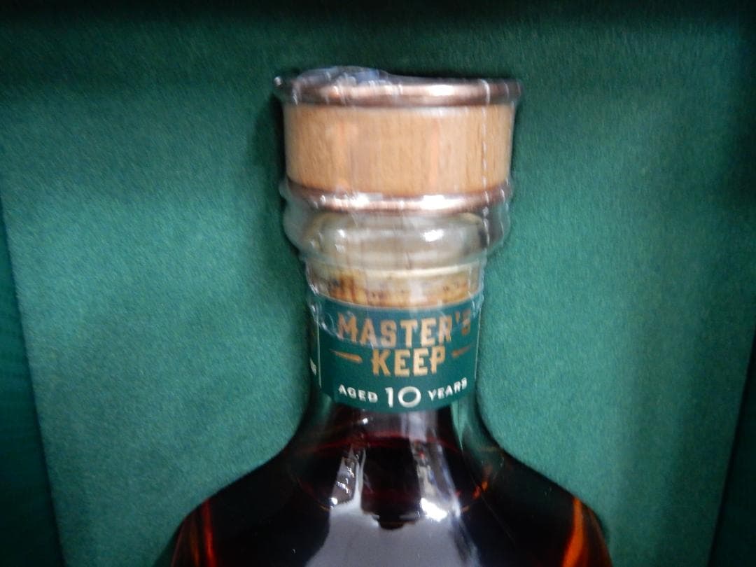 新品未開封 ワイルドターキートライアンフマスターズキープ10年