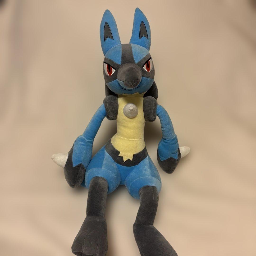 ポケモン　　ぬいぐるみ　ルカリオ