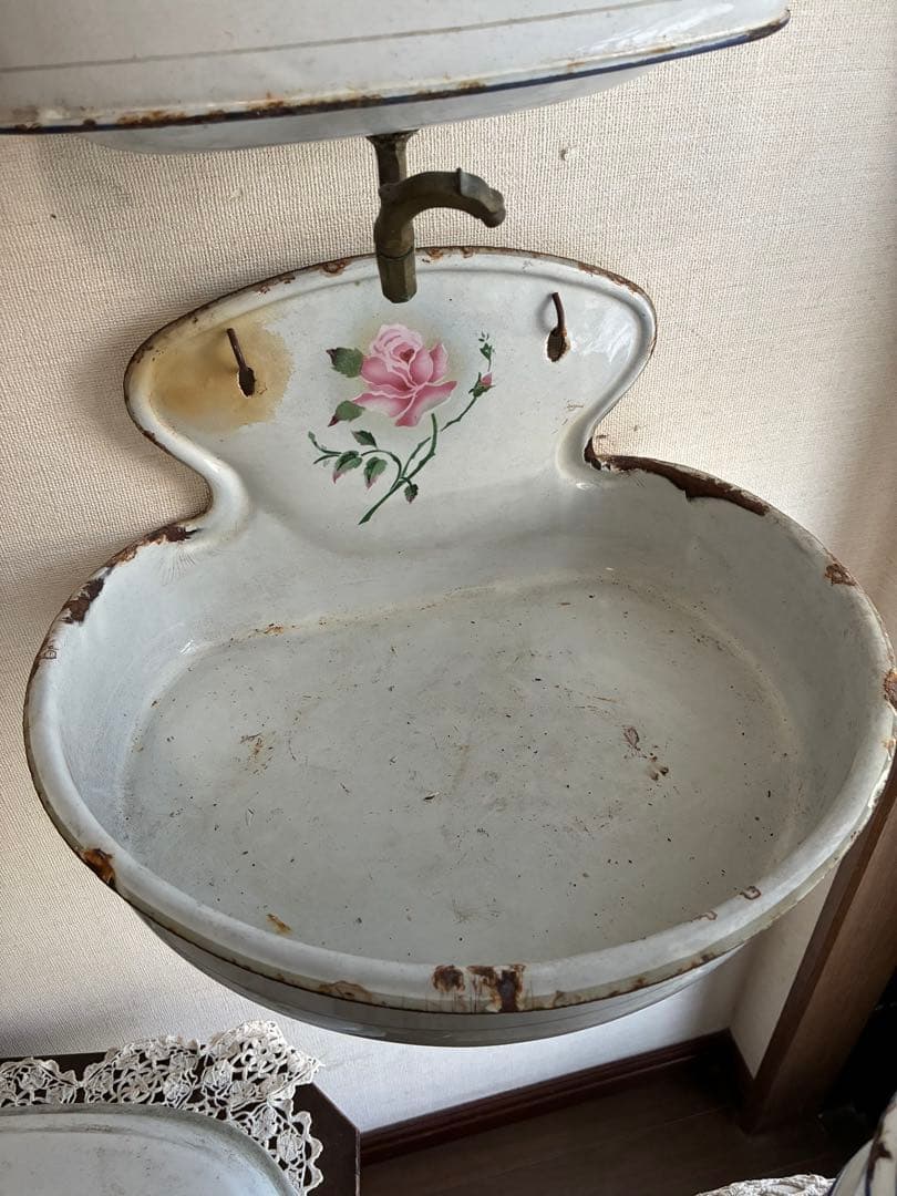 アンティークホーローファウンテン壁掛け手洗いコーヒーポット他バラ柄８点まとめて