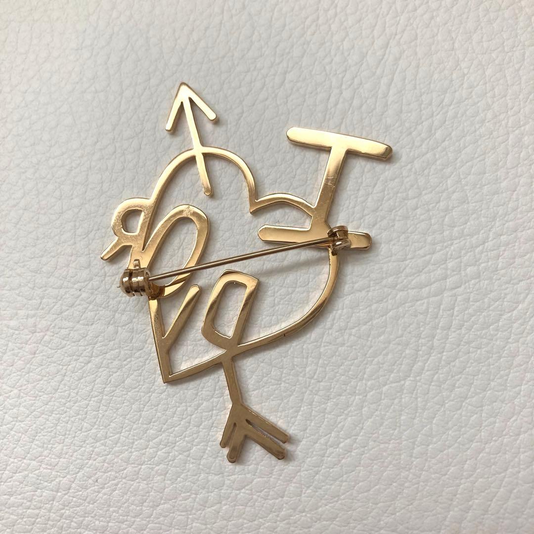 【ばーこ】Dior　アイラブディオール ハートアンドアロー ブローチ
