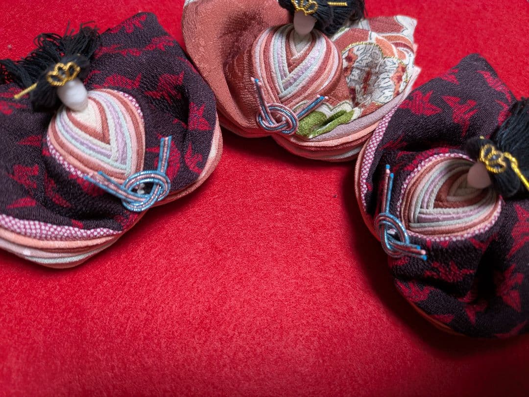 【bebemilmil】アンティーク縮緬の手作りお雛様三人官女付