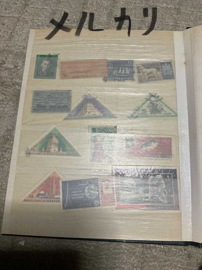 使用済み切手集。写楽、見返り美人等。【外国の切手も混ざっております】。