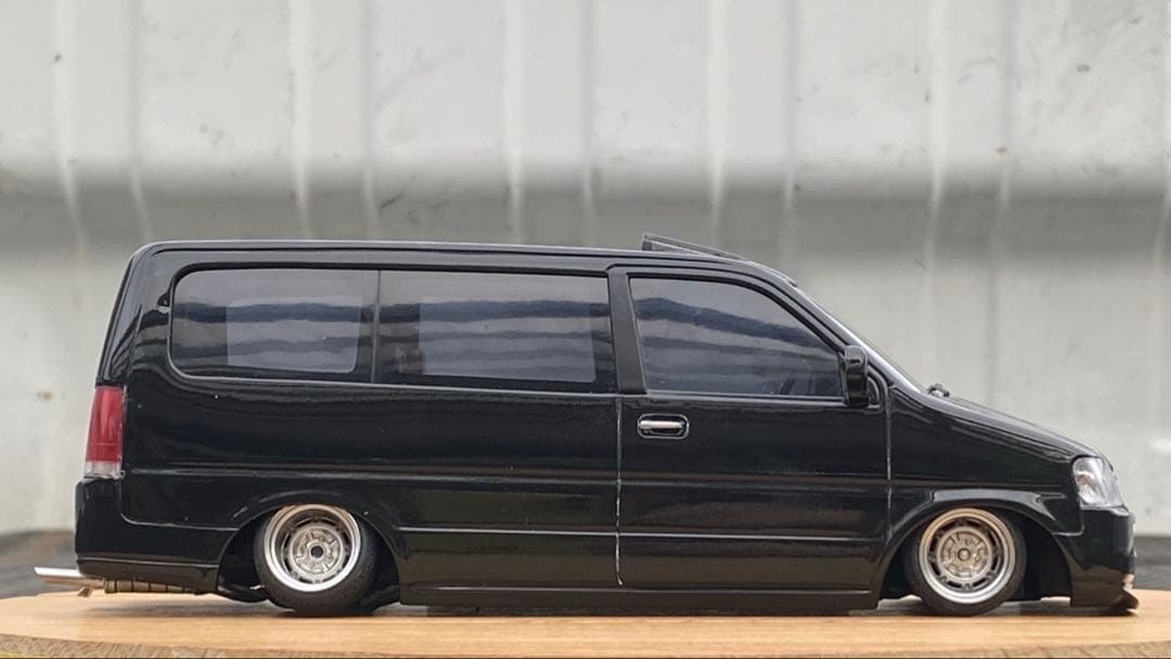 プラモデル完成品　フジミ1/24 ステップワゴン　カスタム