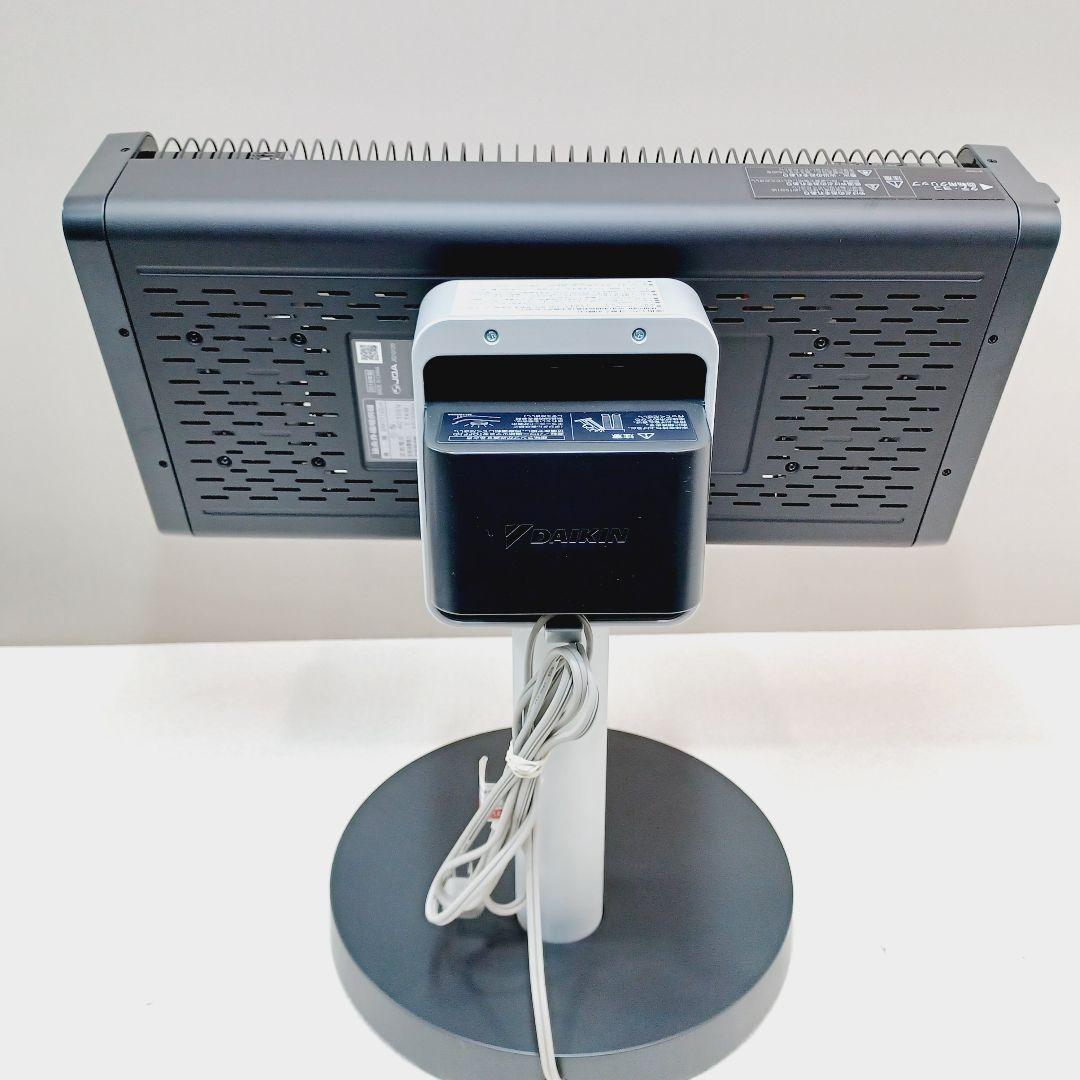 D064　ダイキン　セラムヒート　遠赤外線電気ヒーター
