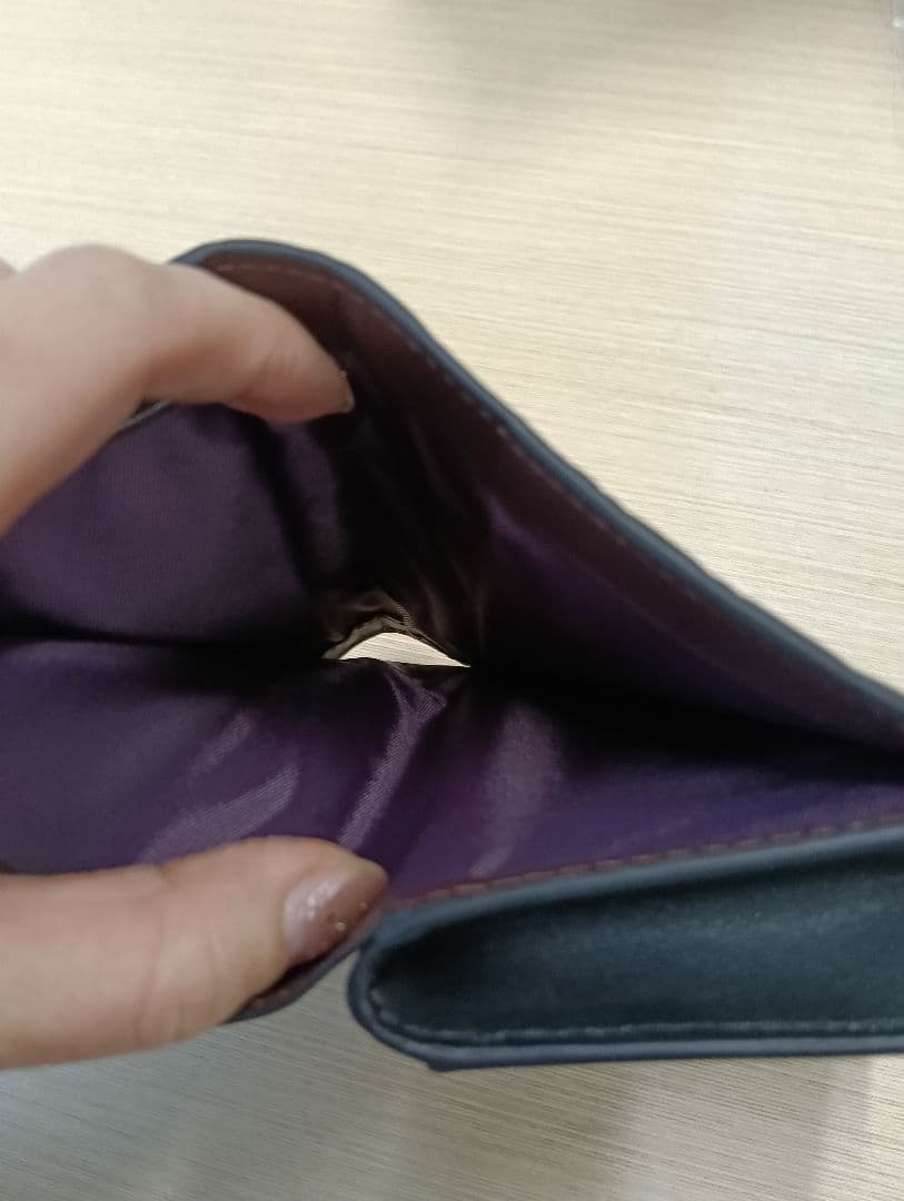 COACH エンボス加工 ブラック 2つ折り財布　美品