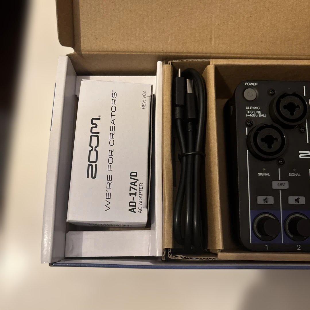 【即配送】ZOOM LiveTrak L6 デジタルミキサー 箱あり