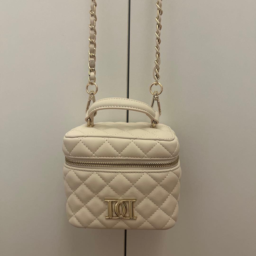 Darich キルティング バニティ バッグ ホワイト　ゴールドパーツ