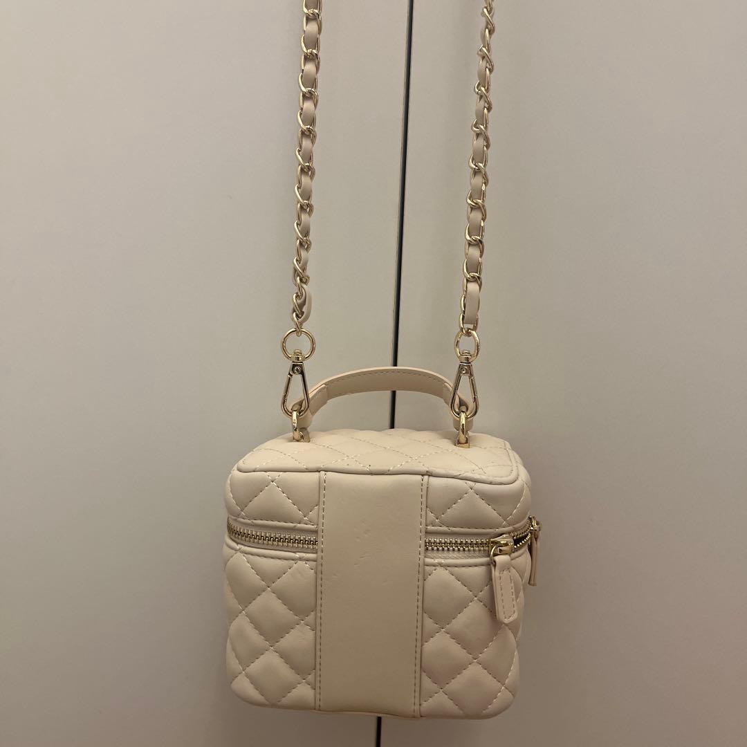 Darich キルティング バニティ バッグ ホワイト　ゴールドパーツ