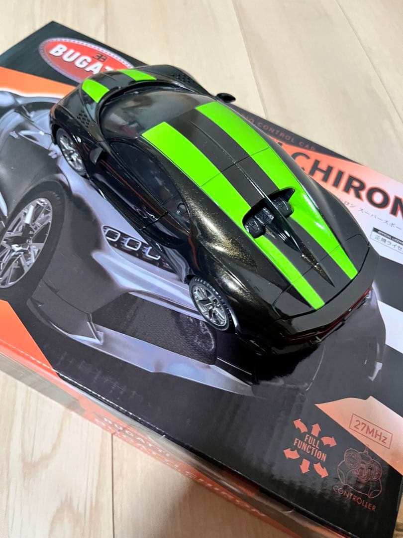 BUGATTI ブガッティシロンスーパースポーツ　正規ライセンス商品　カラー緑