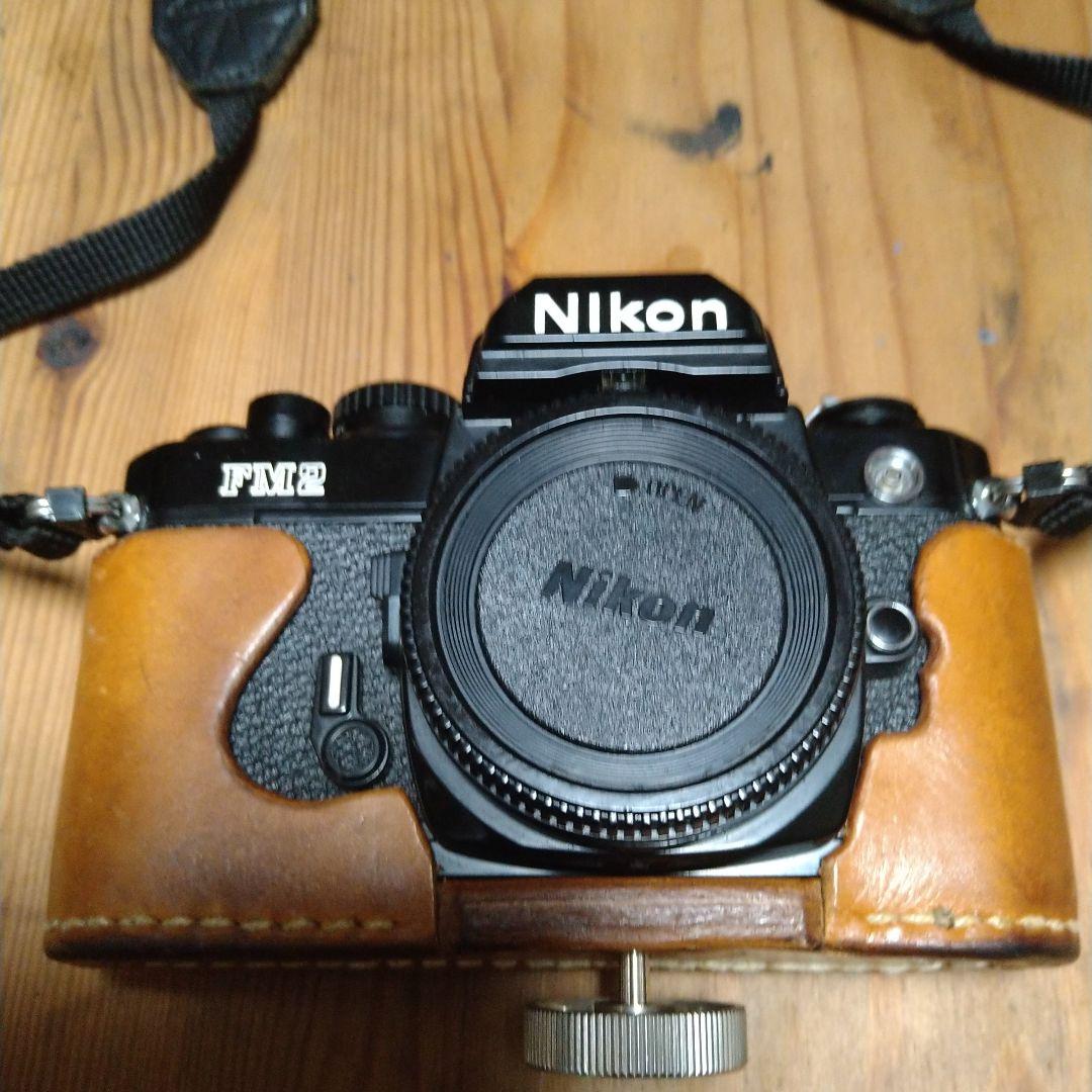 ニコンＦ２ レンズ35−200mmｆ/3・5−4・5 スピードライト