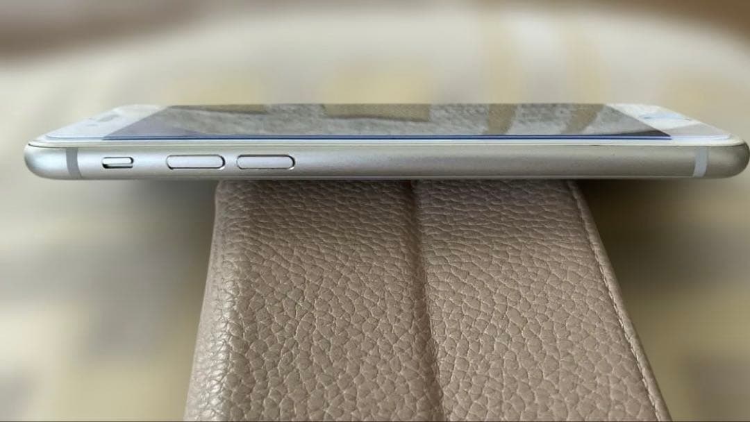 Apple iPhone 8 シルバー 本体（64GB）