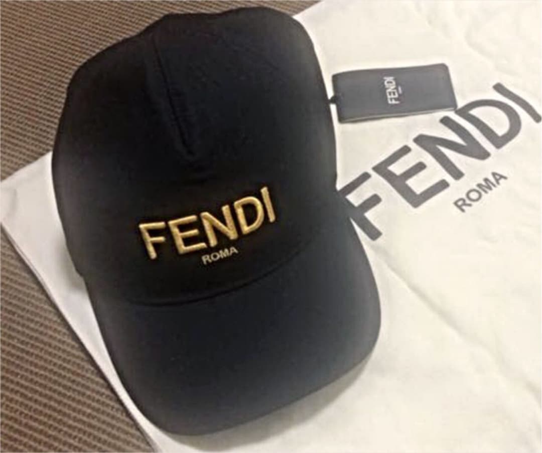フェンディ キャップ タグ付き新品未使用