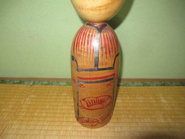 ◆極希少 美品 1950年代作！『小椋久太郎』秋田木地山こけし 梅花模様前垂れ