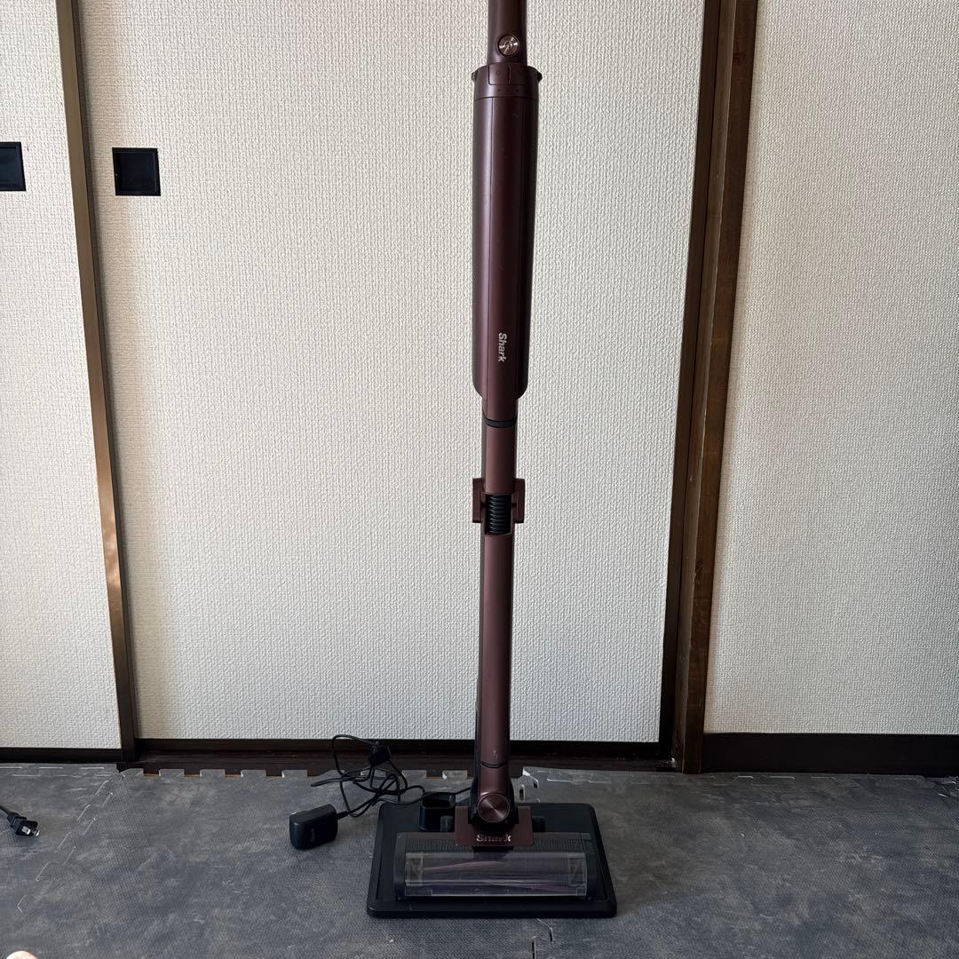 シャーク★コードレスクリーナー★LC250JBR★