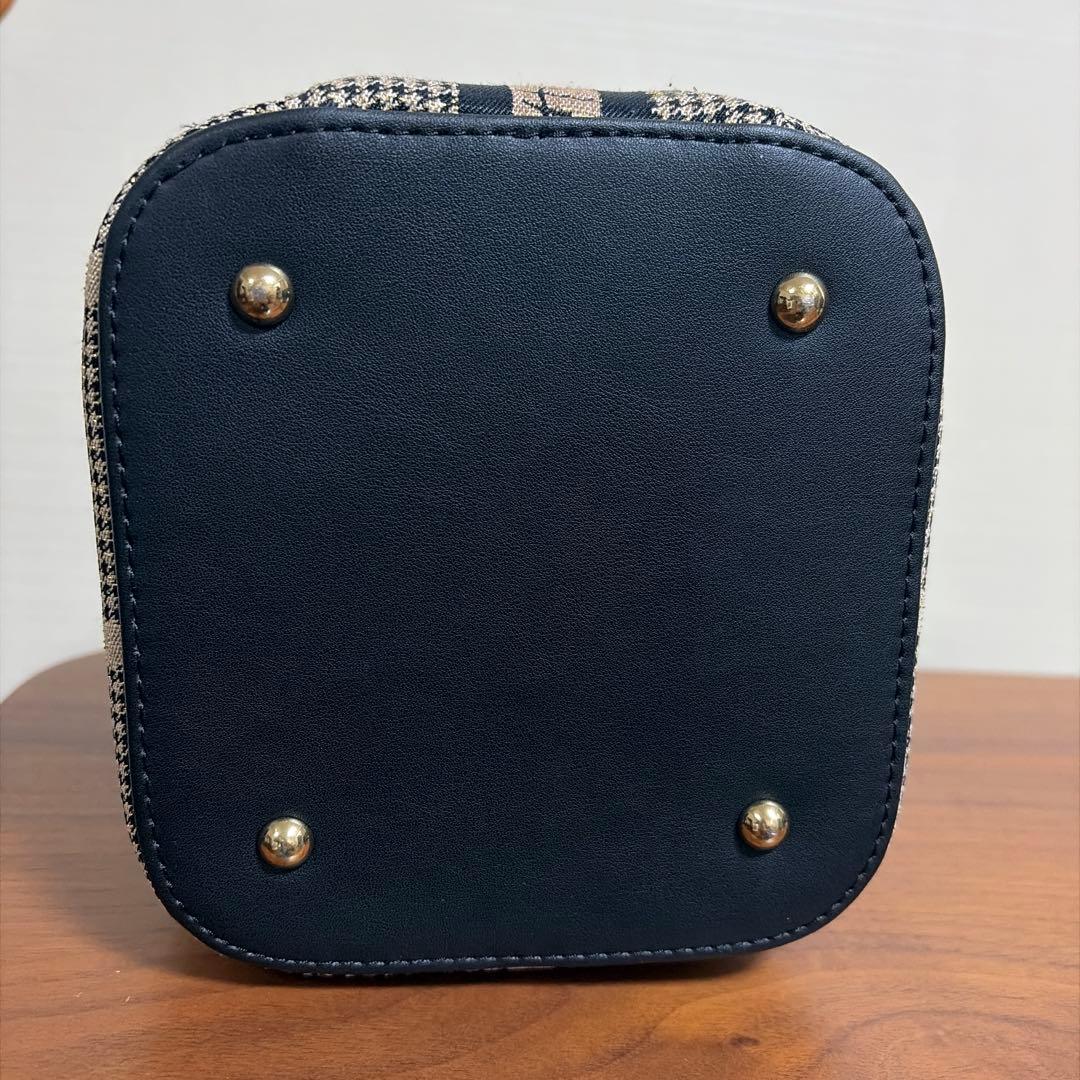 herliptoバニティ