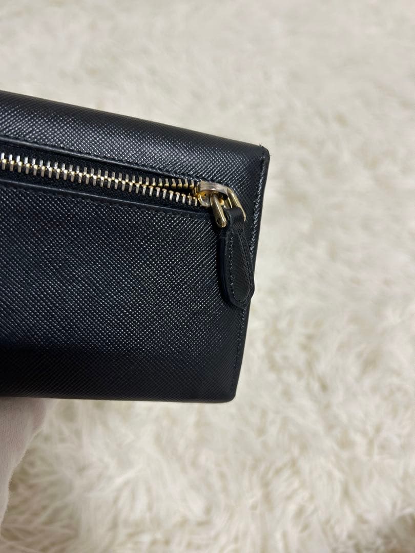 PRADA/プラダ　2つ折り長財布　サフィアーノ　レザー ブラック