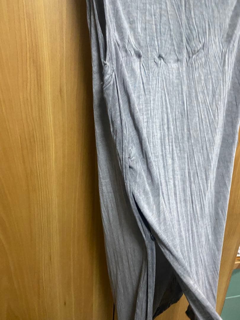 MA_JULIUS グレー ドレープネック ノースリーブトップス