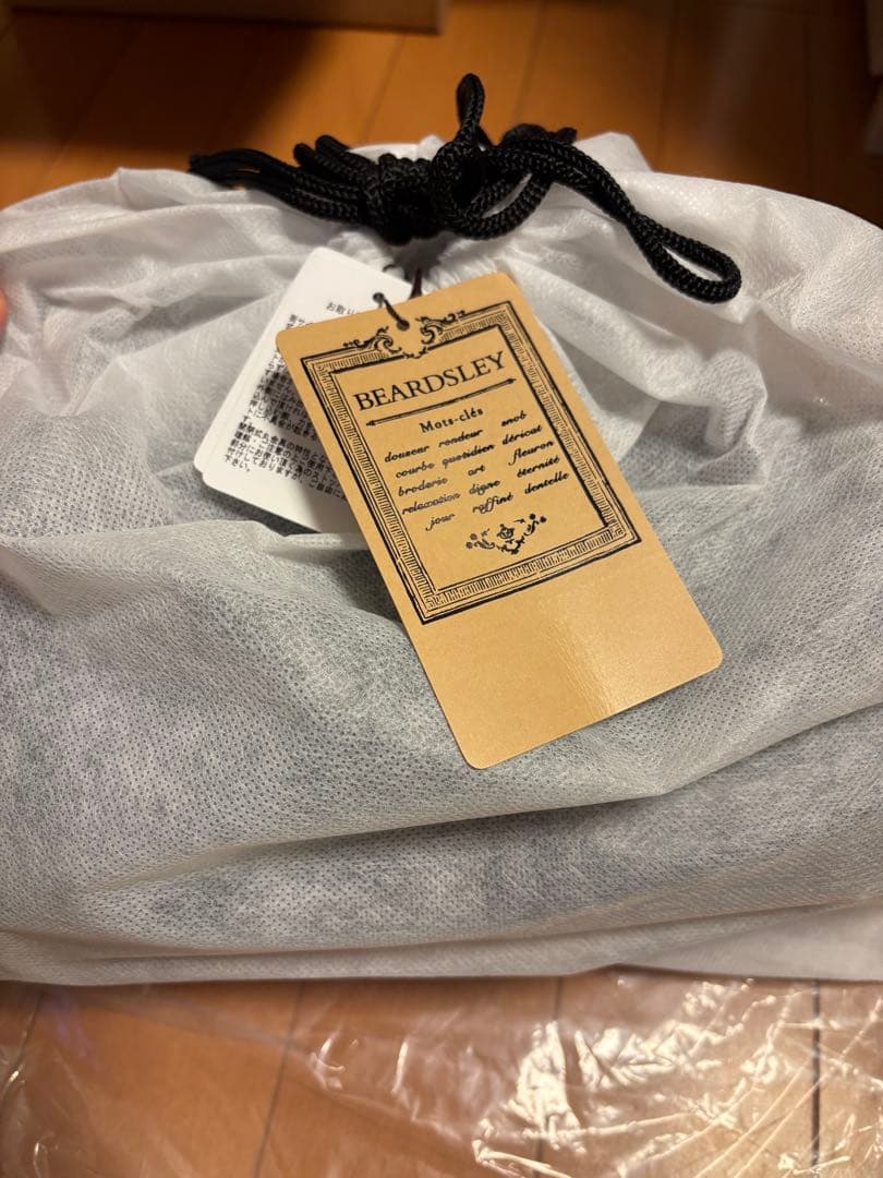 BEARDSLEY ビアズリー ミニレザーボディバッグ