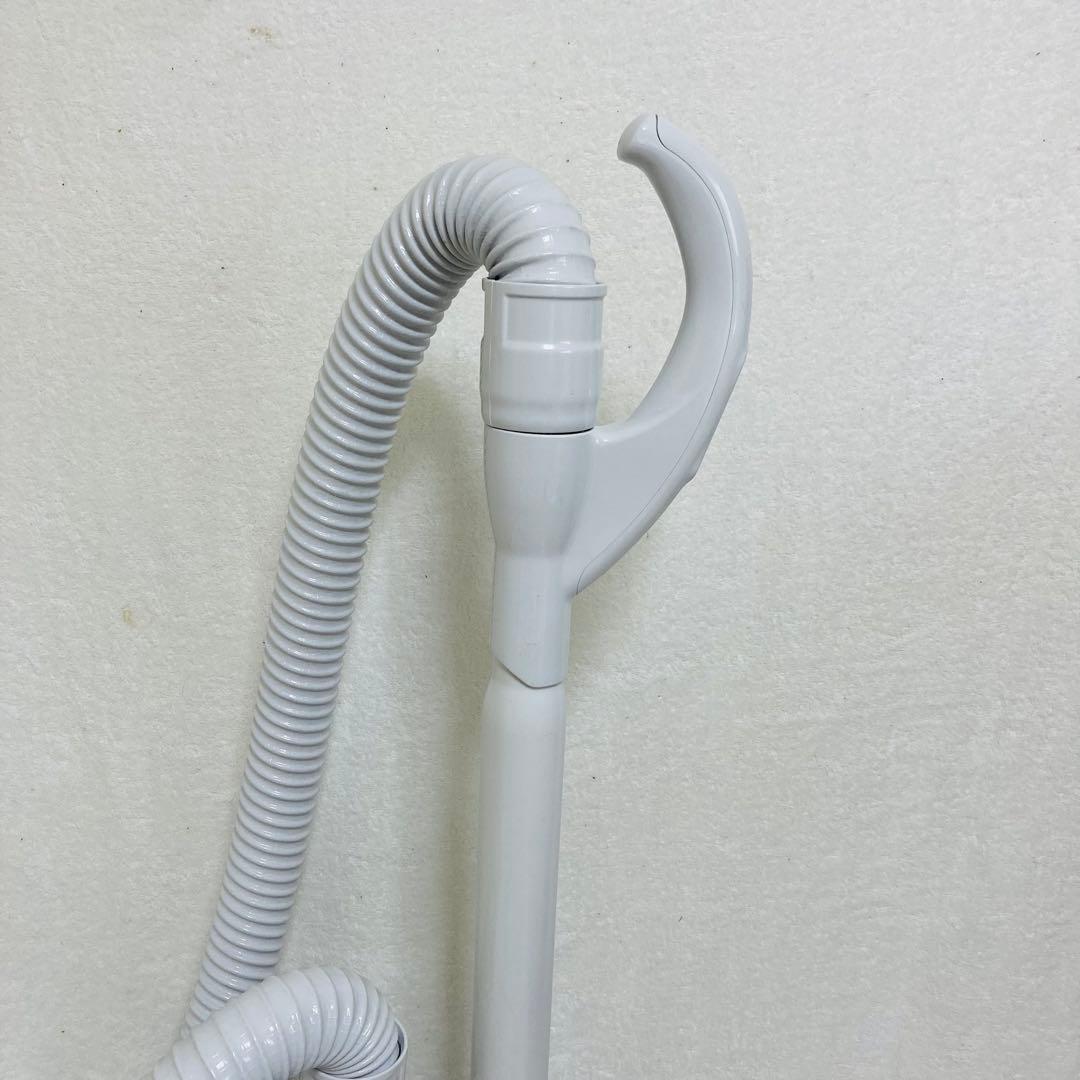 美品高年式　日立紙パック式電気掃除機　CV-F50 2024年製