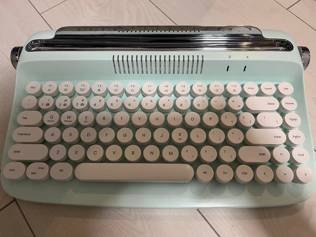 ACTTO レトロミニBluetoothキーボード B303