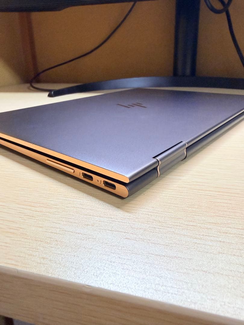 HP Spectre X360 ノートPC本体