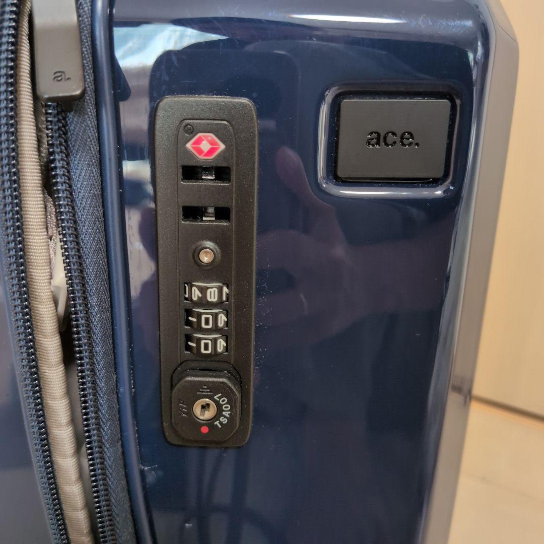 【美品】 エース スーツケース 機内持ち込み可 25L ネイビー スクエア型