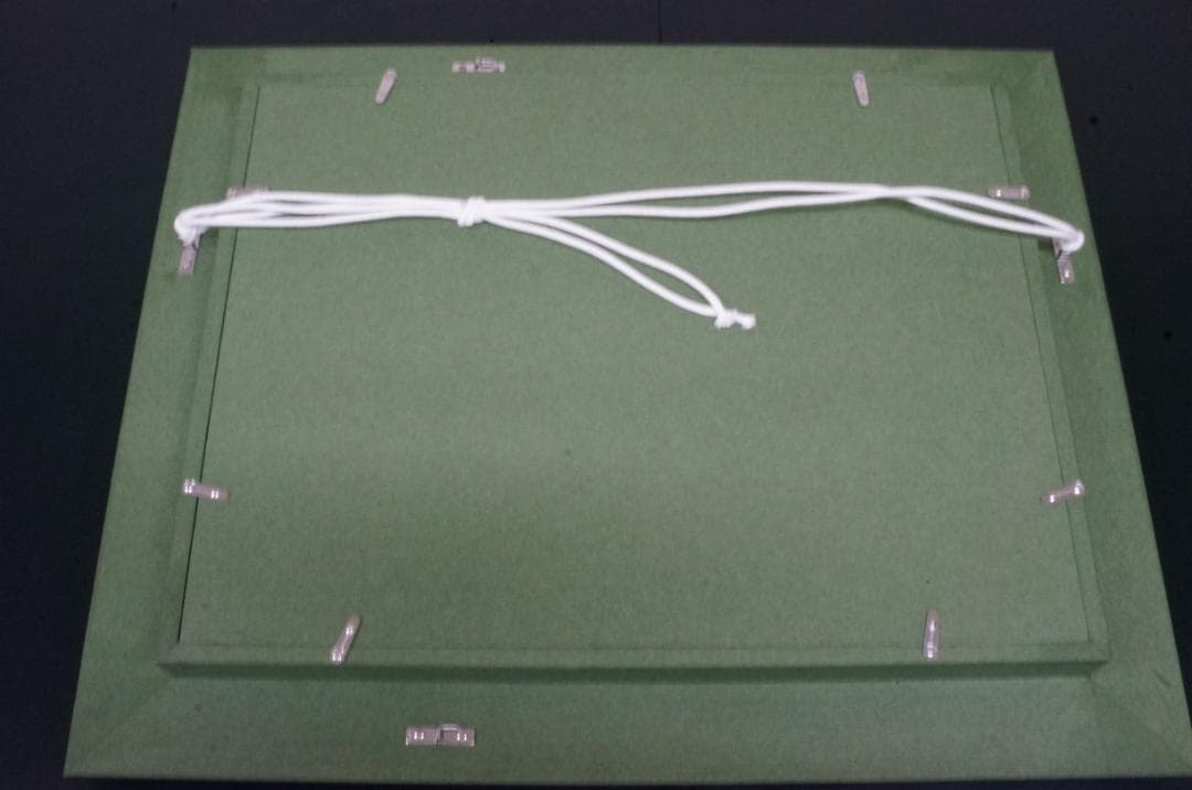 0002　絵画　幻想的　ピンク　額縁